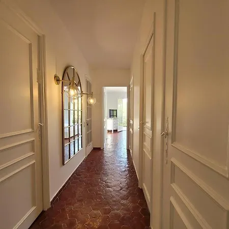 Les Pins : De Charme Avec Piscine Casa de Férias