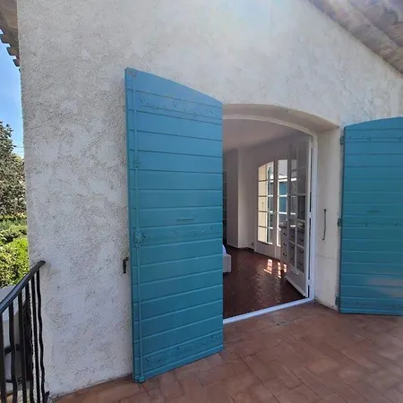 Les Pins : De Charme Avec Piscine Juan-les-Pins