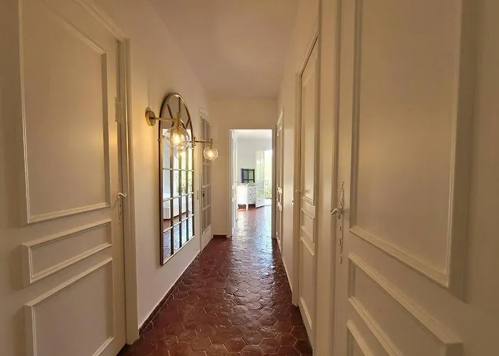 Les Pins : De Charme Avec Piscine Будинок відпочинку