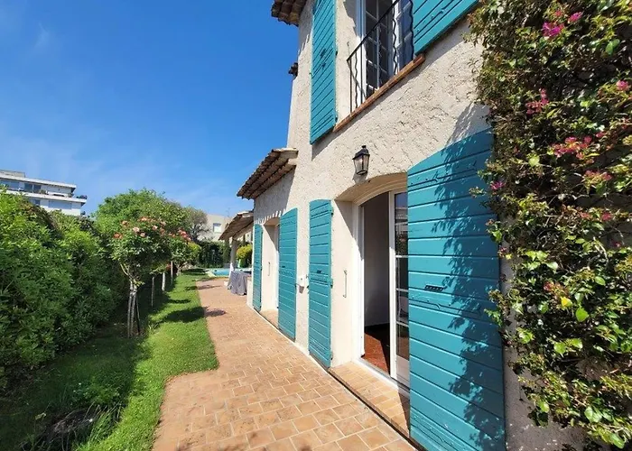 Tatil Evi Les Pins : De Charme Avec Piscine Juan-les-Pins